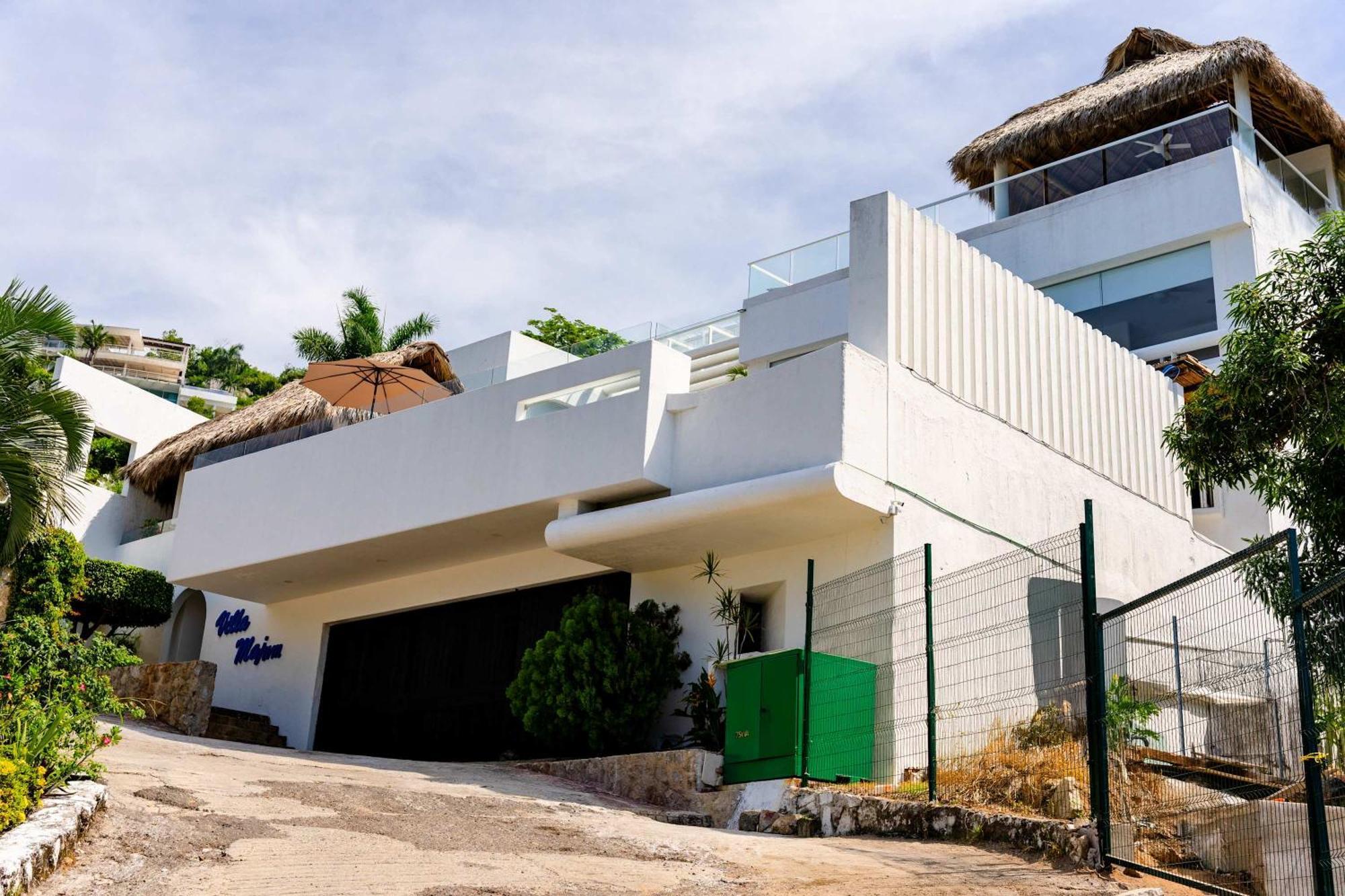 Majum Ocean View 5 Bedrooms Villa