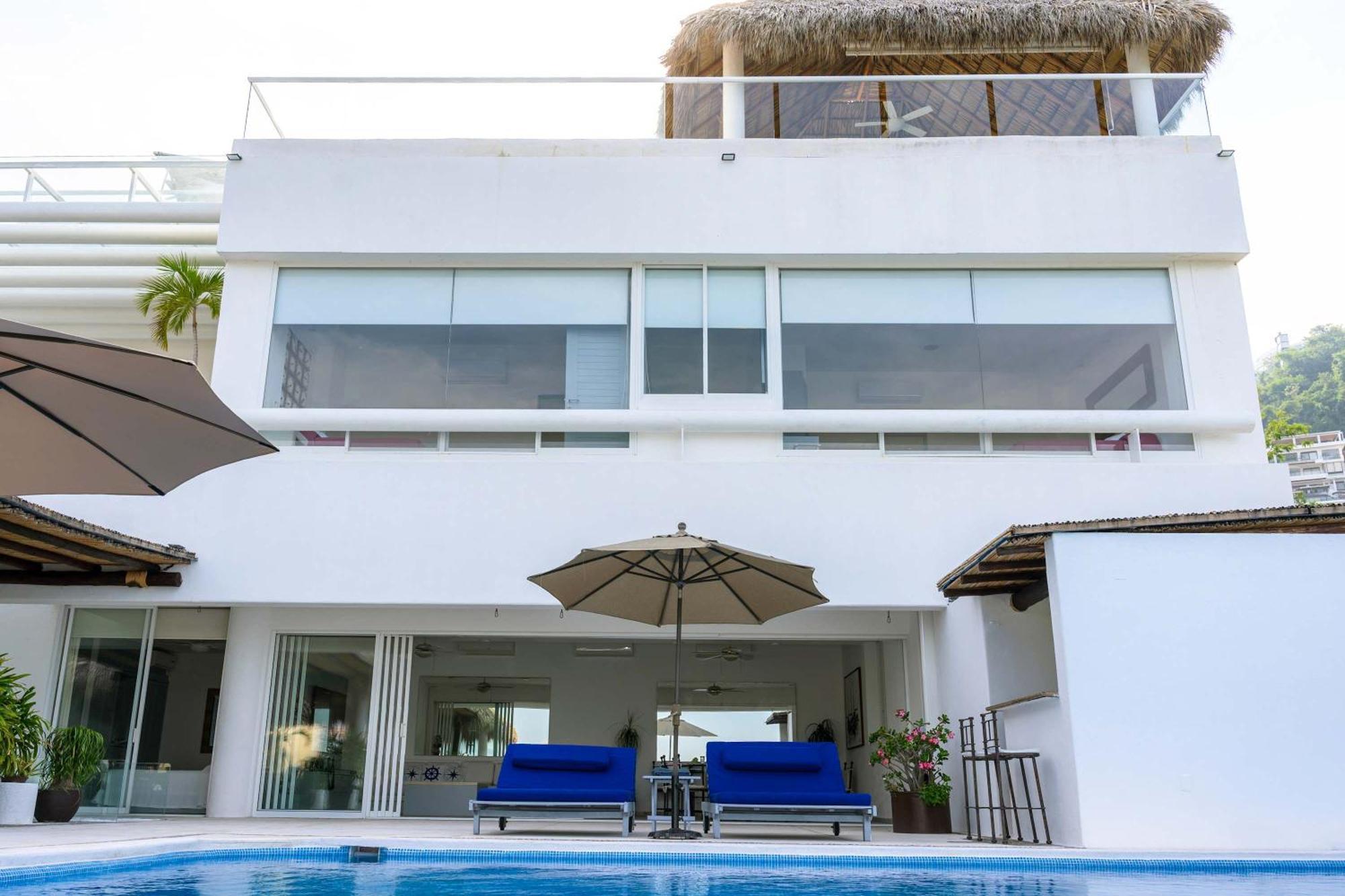 Villa Majum Ocean View 5 Bedrooms Acapulco