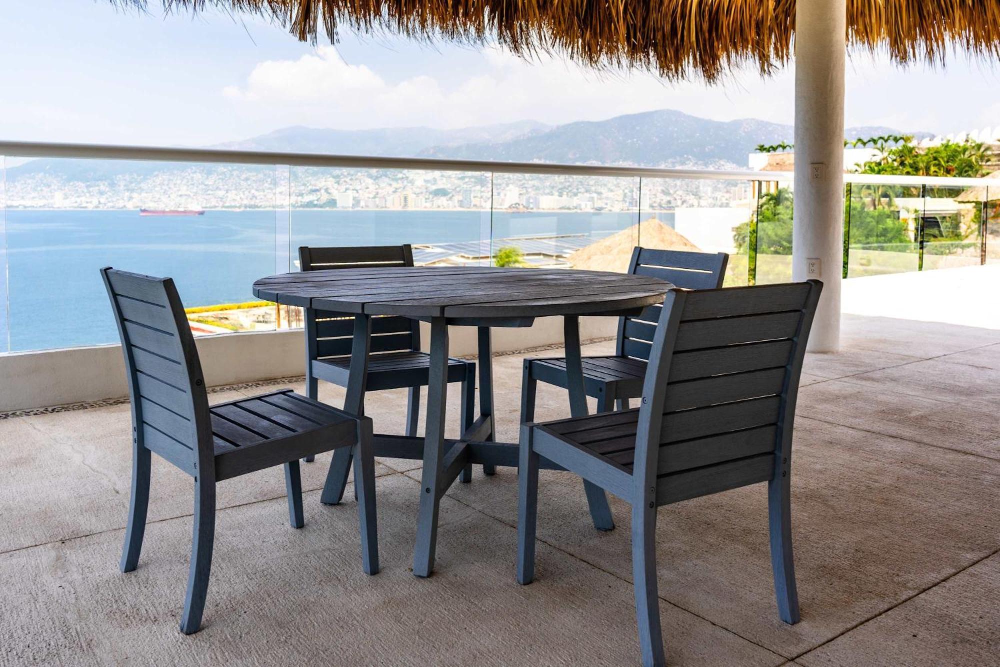 Majum Ocean View 5 Bedrooms Villa